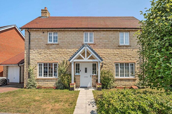 4 Bedroom Detached House For Sale In Southmoor, Oxfordshire, OX13