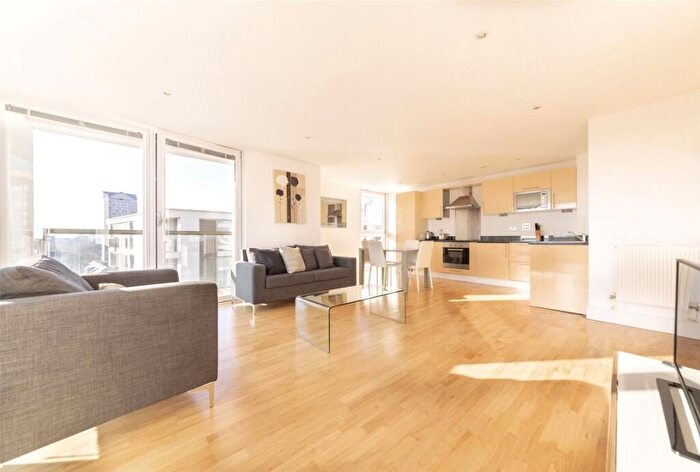 2 Bedroom Flat To Rent In Lanterns Way, Canary Wharf, E14