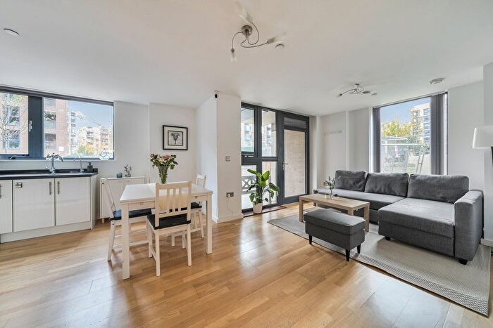 2 Bedroom Flat For Sale In Parkside Avenue, London, SE10
