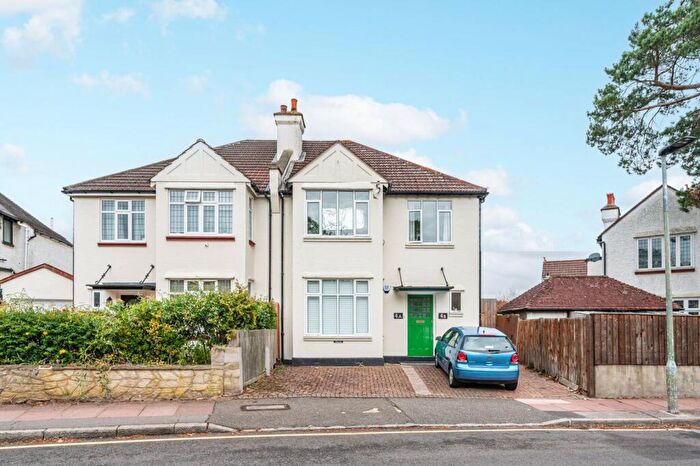 2 Bedroom Flat For Sale In Cromwell Avenue, Bromley, BR2