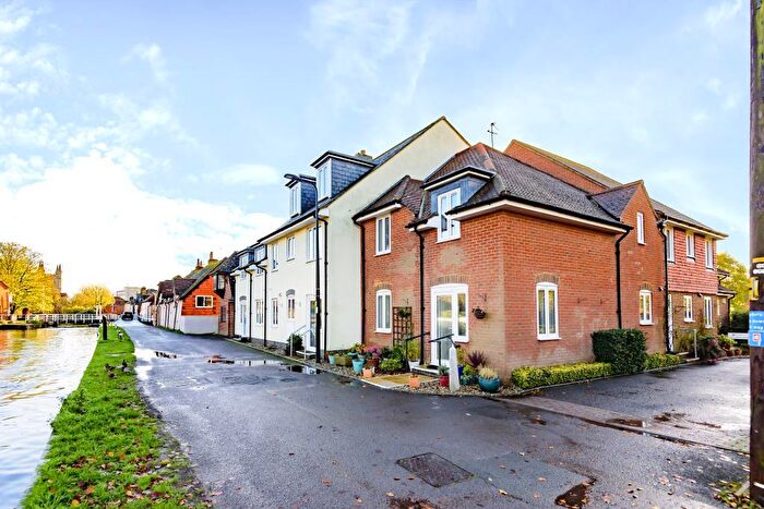 2 Bedroom Retirement Property For Sale In Newbury, Berkshire, RG14