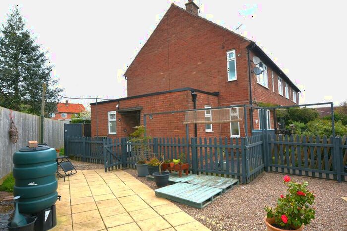 2 Bedroom Flat For Sale In Norwood Gardens, Southwell, NG25