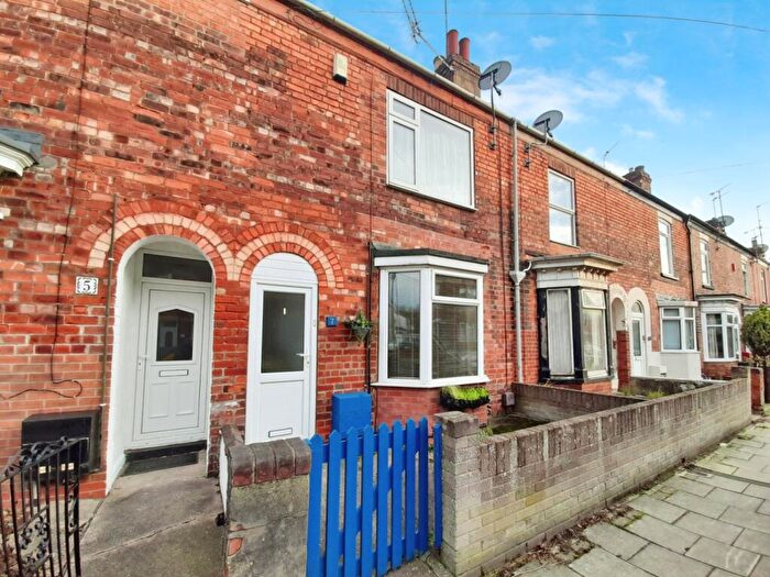 2 Bedroom Terraced House For Sale In Drake Street, Gainsborough, DN21