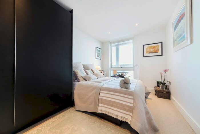 1 Bedroom Flat To Rent In Jubilee Court, Victoria Parade, Greenwich, London, SE10