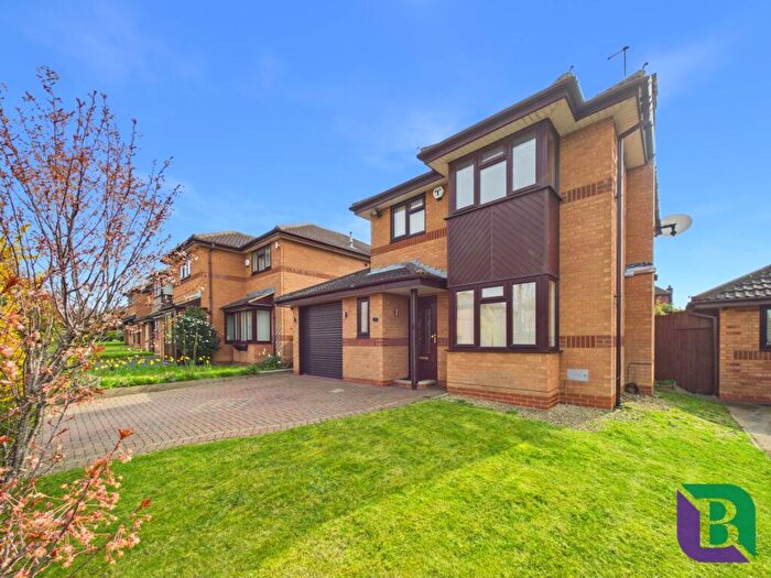 3 Bedroom Detached House For Sale In Maidenhead Avenue, Milton Keynes, MK13