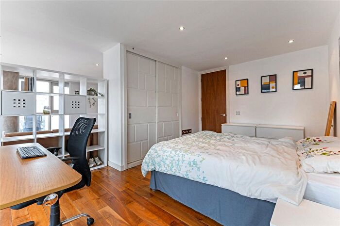 1 Bedroom Flat For Sale In Clowes Street, Salford, Greater Manchester, M3