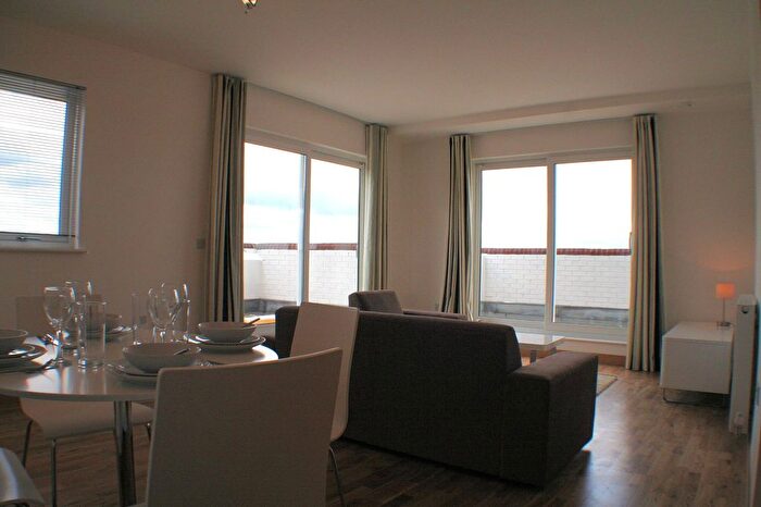 2 Bedroom Flat To Rent In Manor Road, Canon Court, SM6