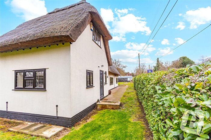 3 Bedroom Detached House For Sale In Chalk Street, Rettendon Common, Chelmsford, Essex, CM3