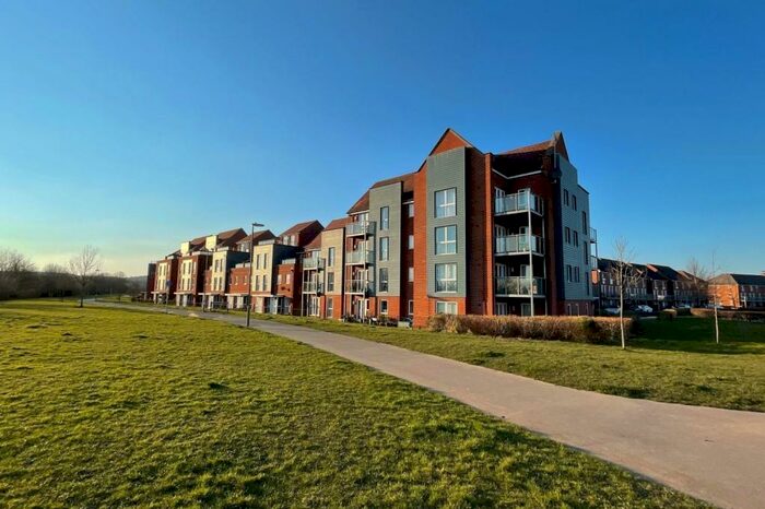 2 Bedroom Flat To Rent In Lakeside, SO50