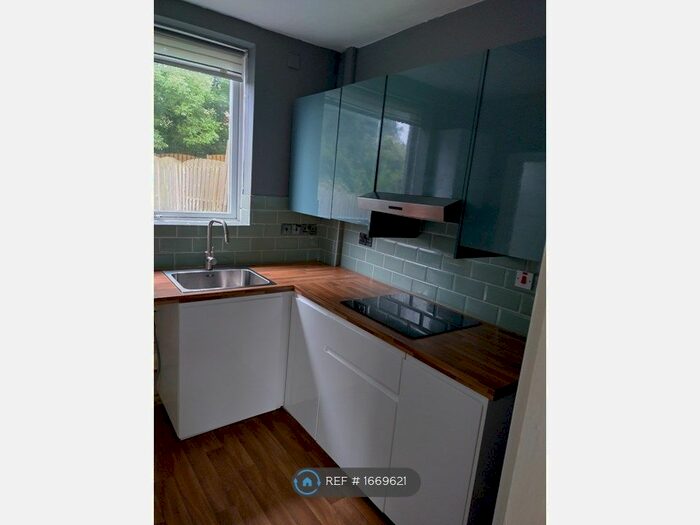 2 Bedroom Terraced House To Rent In Penrith Road, Sheffield, S5