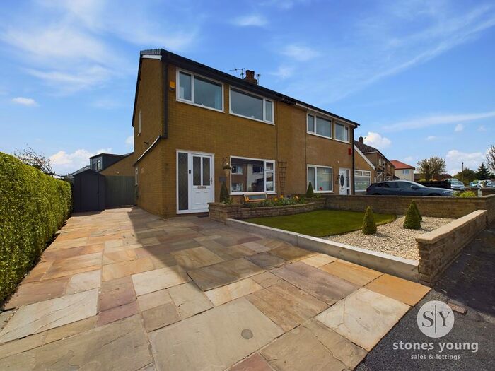 3 Bedroom Semi-Detached House For Sale In Lynfield Road, Great Harwood, Blackburn, BB6