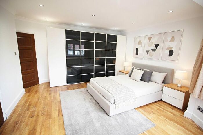 7 Bedroom Property To Rent In Foscote Road, London, NW4
