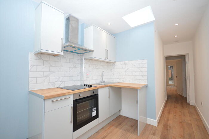 Studio To Rent In Elm Drive, Market Harborough, LE16