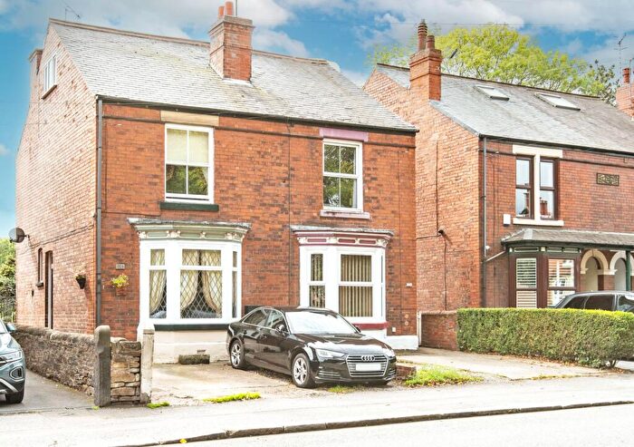 3 Bedroom Semi-Detached House For Sale In Chatsworth Road, Chesterfield, S40