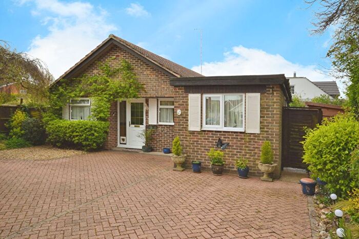 3 Bedroom Bungalow For Sale In Lindsey Court, Felpham, Bognor Regis, PO22