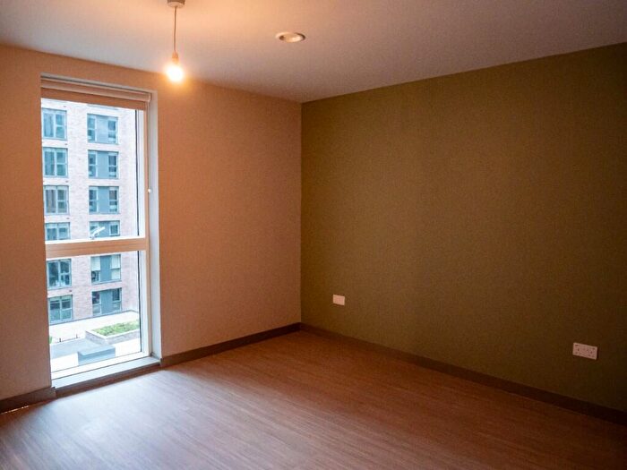 2 Bedroom Apartment To Rent In Candleriggs, Trongate, Glasgow, G1