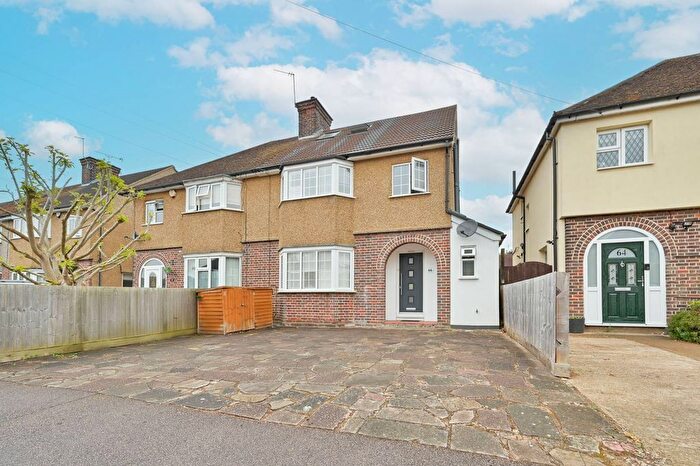 4 Bedroom Semi-Detached House To Rent In Norfolk Avenue, Watford, WD24