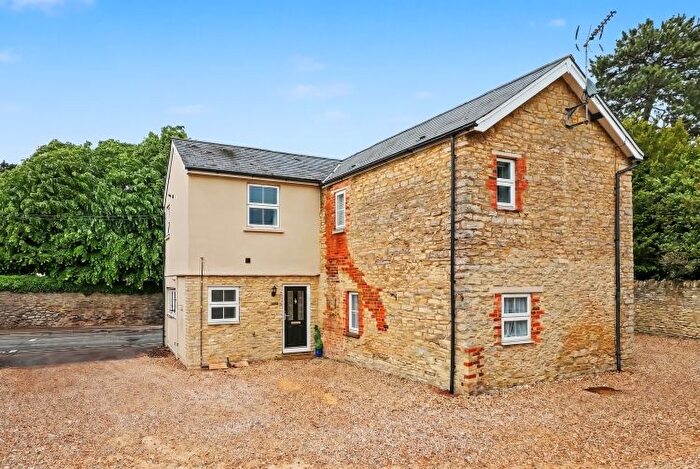 2 Bedroom Flat To Rent In Launton Road, Bicester, OX26