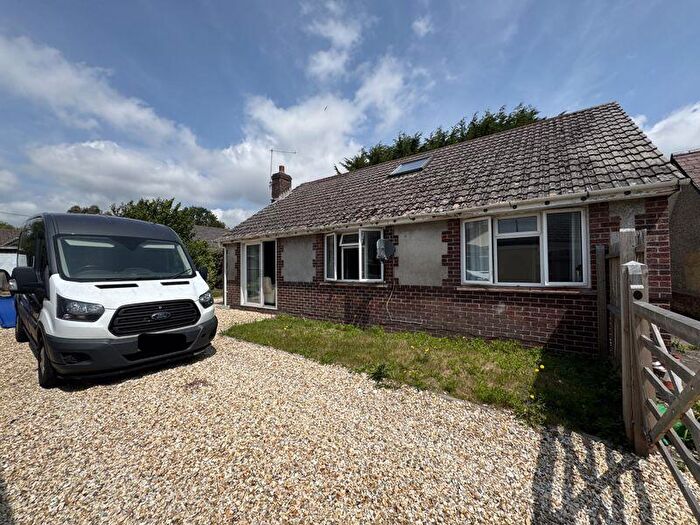3 Bedroom Detached Bungalow For Sale In Sandford Road, Wareham, BH20
