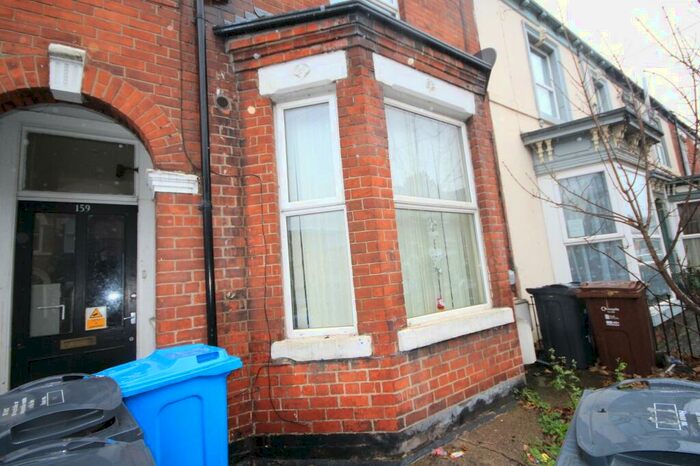 2 Bedroom Flat For Sale In Coltman Street, Hull, East Riding Of Yorkshire., HU3