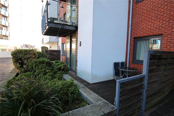 2 Bedroom Flat To Rent In Channel Way, Ocean Village, Southampton, SO14