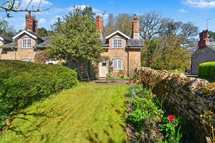 2 Bedroom End Of Terrace House For Sale In Pipewell, Kettering, NN14