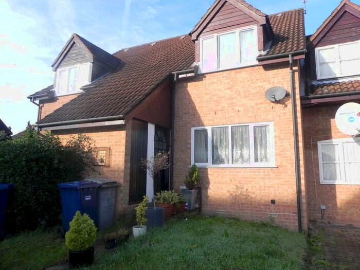 1 Bedroom House To Rent In Talgarth Walk, Hendon, NW9