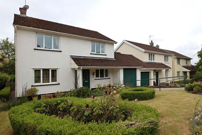 4 Bedroom Link Detached House For Sale In Hillside Drive, Cowbridge, Vale Of Glamorgan, CF71
