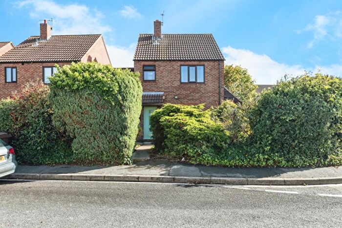 3 Bedroom Link Detached House For Sale In Low Street, Carlton, Goole, DN14