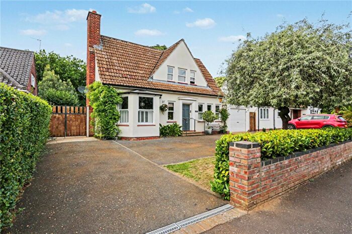 3 Bedroom Detached House For Sale In Queens Close, Norwich, Norfolk, NR4