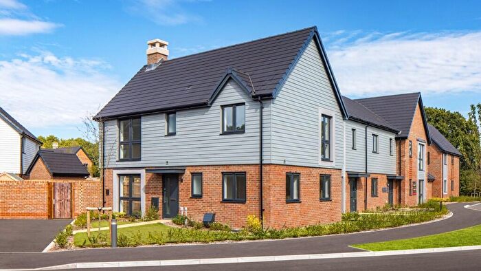 3 Bedroom End Of Terrace House For Sale In Rosebrook, Tawny Owl Way, Hambrook, PO18