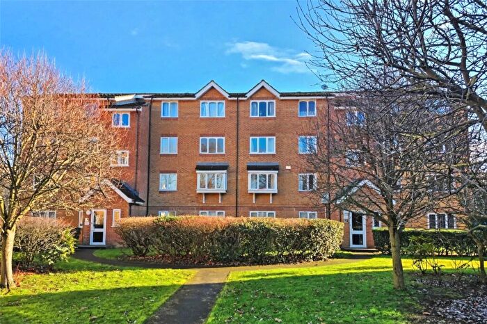 1 Bedroom Apartment To Rent In Grinstead Road, Deptford Park, SE8
