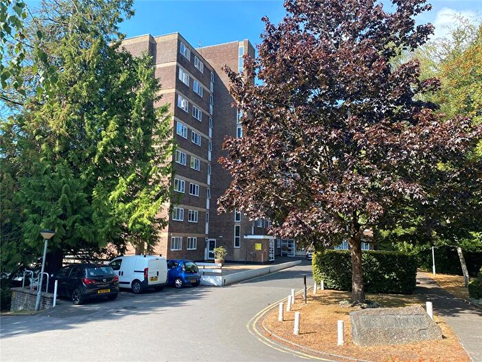 2 Bedroom Apartment For Sale In Branksome Wood Road, Bournemouth, Dorset, BH4