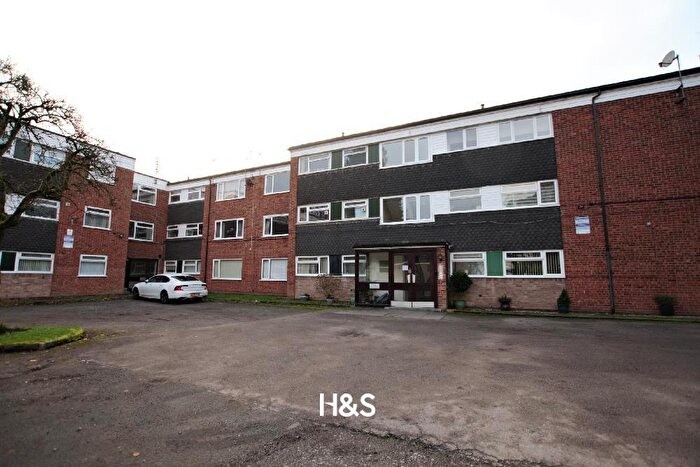 2 Bedroom Apartment To Rent In Rectory Gardens, Birmingham, B36