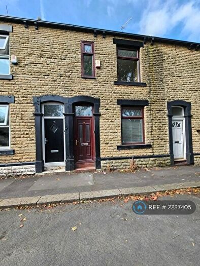 3 Bedroom Terraced House To Rent In Society Street, Shaw, Oldham, OL2