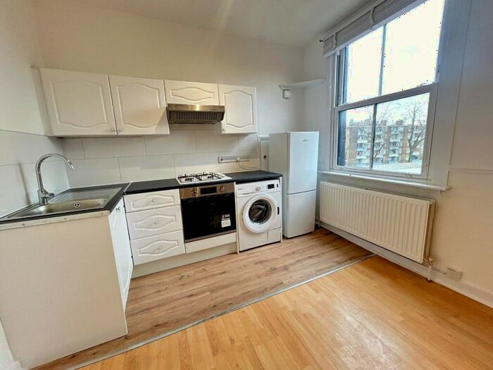 1 Bedroom Flat To Rent In Camden Road, London, NW1