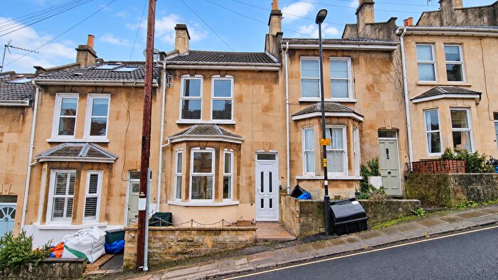 2 Bedroom House To Rent In Queenwood Avenue, Bath, BA1