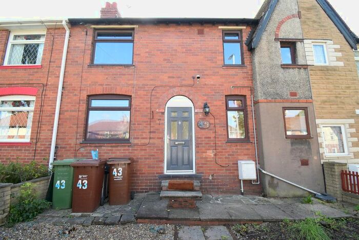 3 Bedroom Terraced House To Rent In Warren Avenue, Wakefield, WF2