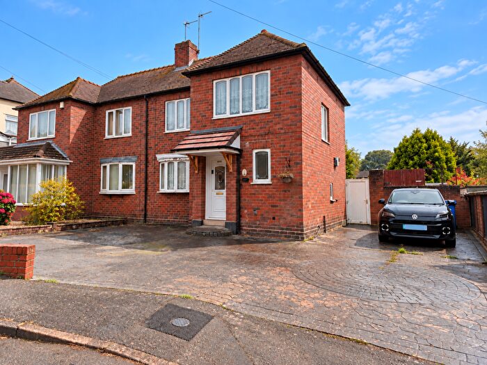 3 Bedroom Semi-Detached House For Sale In Worton Road, Stourbridge, DY9