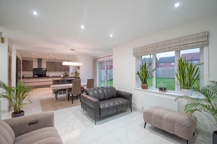 5 Bedroom Detached House For Sale In Edmund Close, Market Harborough, LE16