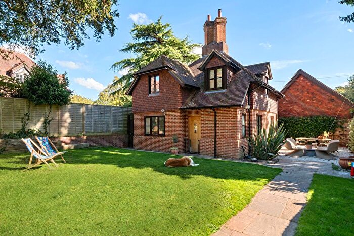 3 Bedroom Cottage To Rent In Meredun Close, Hursley, SO21