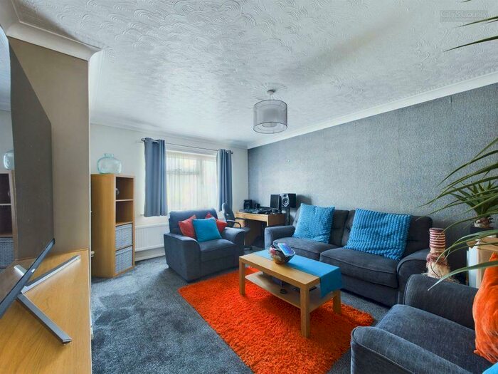 3 Bedroom Semi-Detached House To Rent In Gunthorpe Road, Peterborough, PE4