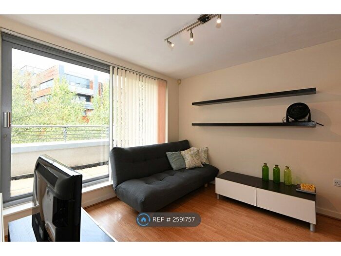 1 Bedroom Flat To Rent In Wenlock Road, London, N1