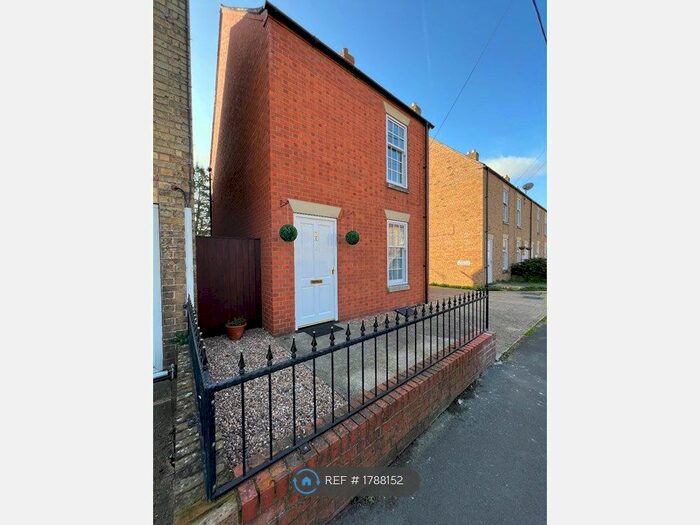 3 Bedroom Detached House To Rent In Friskney Terrace, Alford, LN13