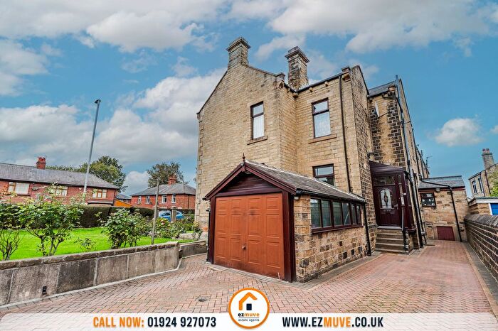5 Bedroom End Terrace House For Sale In Huddersfield Road, Dewsbury, WF13