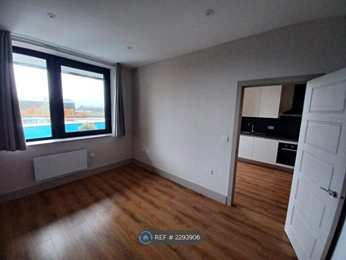 1 Bedroom Flat To Rent In Cube House, Stoke Mandeville, Aylesbury, HP22