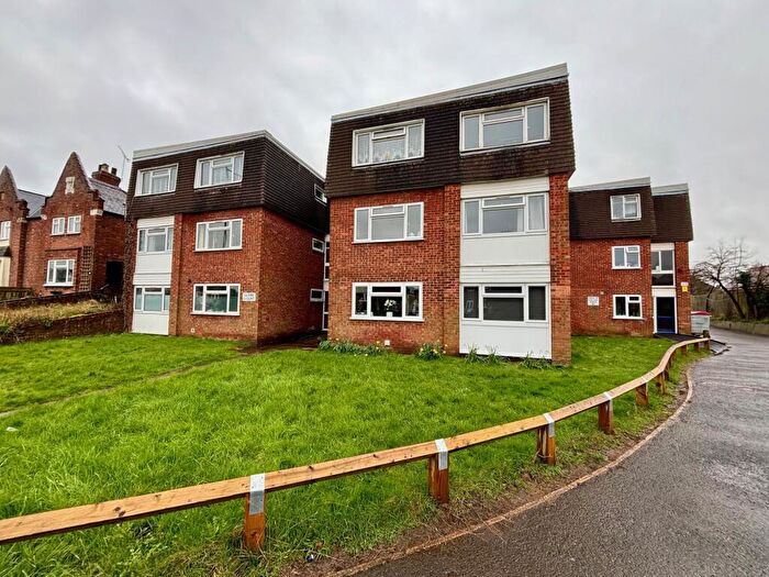 2 Bedroom Flat To Rent In Glebe Court, Leamington Spa, CV31