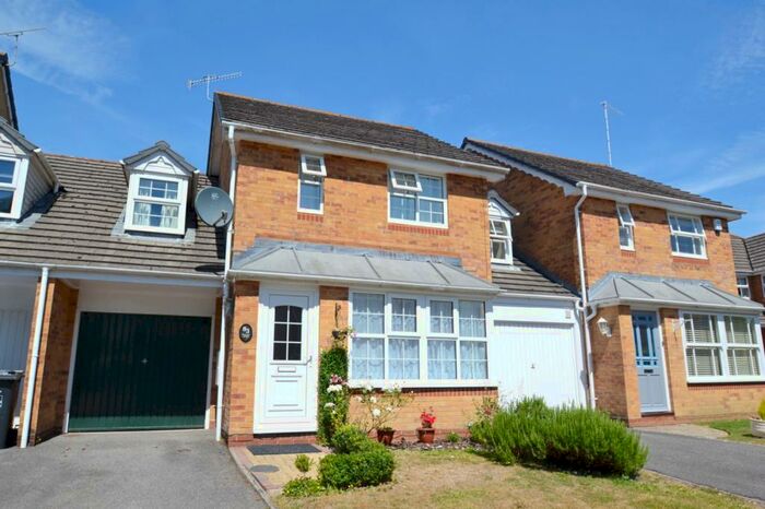 3 Bedroom Terraced House To Rent In Broadstone, BH17