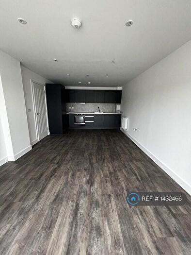 1 Bedroom Flat To Rent In Headland House, Rochester, ME1