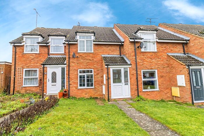2 Bedroom Terraced House For Sale In Lomond Drive, Leighton Buzzard, LU7